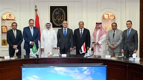 لقاء وزير الإسكان