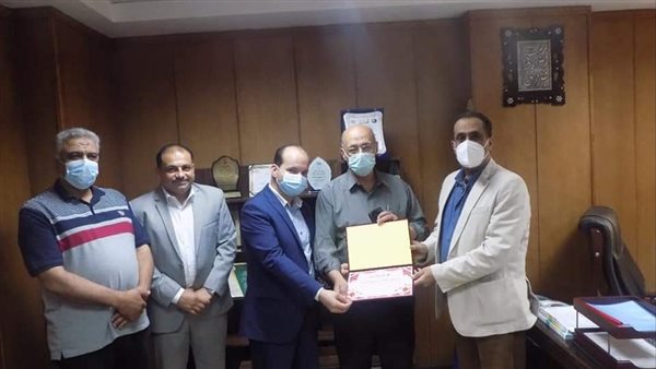 تكريم فريق تطعيم