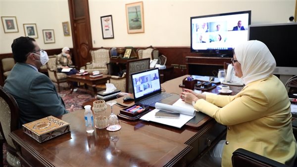 وزيرة الصحة في لقاء