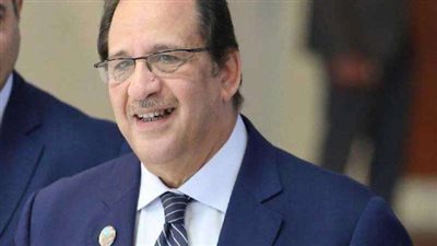 اللواء عباس كامل يزور بني غازي حاملًا رسالة من الرئيس السيسي