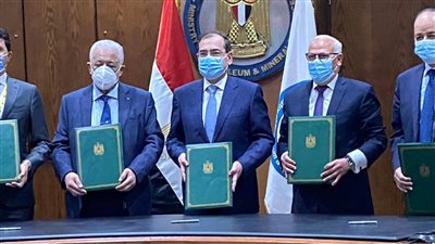 بروتوكول تعاون لإنشاء مدرسة ظهر التكنولوجية المتقدمة لطلاب التعليم الثانوي الفني في بورسعيد (صور)