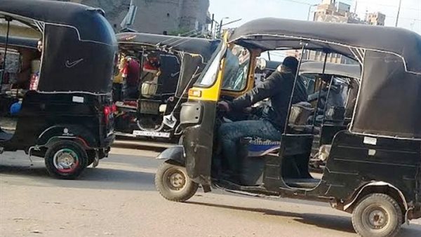 سائقي التوك توك بمنطقة