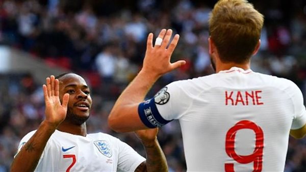 كين وسترلينج يقودان