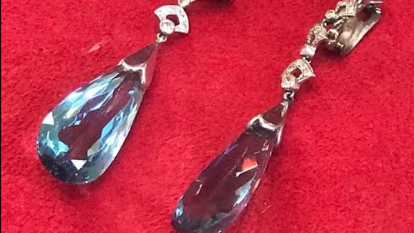  أقراط الملكة فريدة