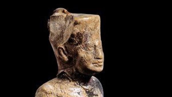  تمثال الملك خوفو