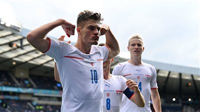 التشيك تقصي هولندا بعد الفوز بثنائية في يورو 2020