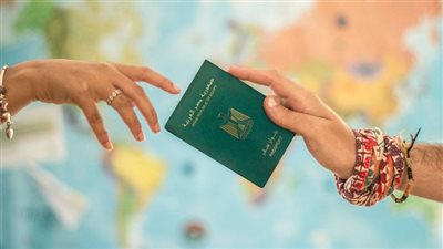 مئات المصريين معرضون للتنازل عن الجنسية في أوروبا.. و