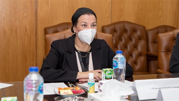 وزيرة البيئة 