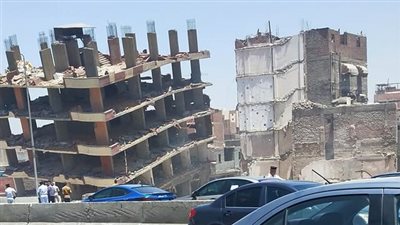 عقار يُنذر بكارثة على الطريق الدائري.. ومصدر أمني: لم نتلق إخطارًا بإزالته 