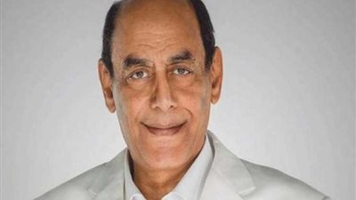 أحمد بدير يطمئن جمهوره على ابنته وحفيدته بعد نجاتهما من حريق 