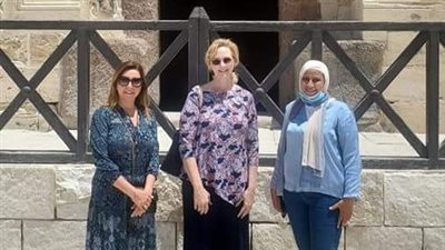 زوجة قائد القوات البحرية الأمريكية تشيد بقلعة قايتباي عقب زيارتها اليوم (صور)