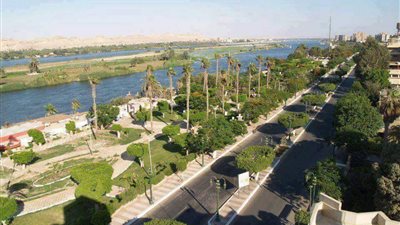 تحفة جمالية ونافورة راقصة بعروس الصعيد.. زحام من المواطنين على كورنيش المنيا (صور وفيديو)