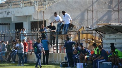 مدرب فريق بايونيرز يلجأ إلى حيلة غريبة لتوجيه لاعبيه بالدرجة الثالثة (فيديو)