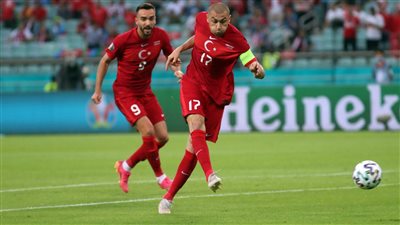 بوراك يلماز بعد هزيمة تركيا: علينا تعلم كيفية خوض البطولات الكبيرة