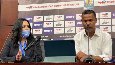 أروابارينا يرفض مصافحة مدرب الرجاء.. والأخير يعبر عن غضبه