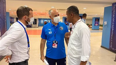 جلسة صلح بين أروابارينا ومدرب الرجاء المغربي 