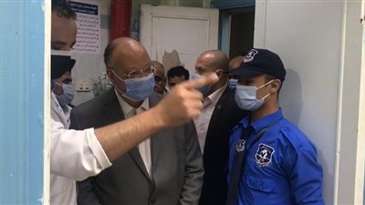 محافظ القاهرة يصل إلى مستشفى نصر حلوان للتأمين الصحي للاطمئنان على المصابين (فيديو)