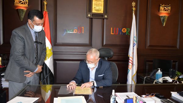 محافظ الأقصر يعتمد