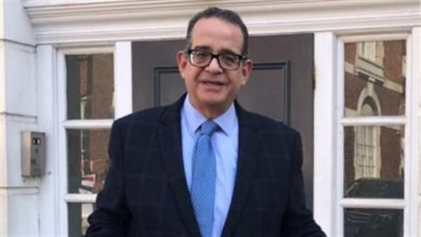 النائب طارق عبد العزيز