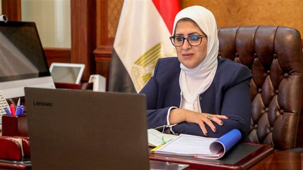 وزيرة الصحة خلال