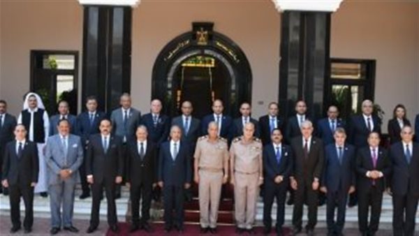 اجتماع وزير الدفاع