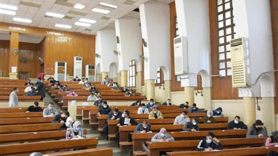 الخشت يتابع سير الامتحانات بجامعة القاهرة.. ويشدد على تطبيق الإجراءات الوقائية (صور)