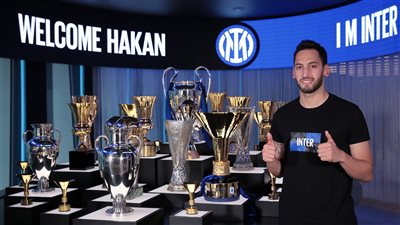 بعد الانتقال إلى الإنتر.. كشف حساب هاكان مع ميلان