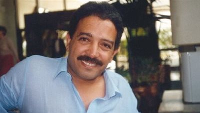 المخرج عاطف الطيب.. رائد الواقعية المصرية ونصير الغلابة (فيديو)