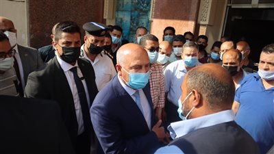 وزير النقل يوجه بتحقيق فوري مع محصلي التذاكر: لا مكان لمُتخاذل أو مُقصّر