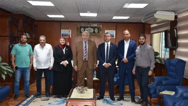 اجتماع رئيس جامعة