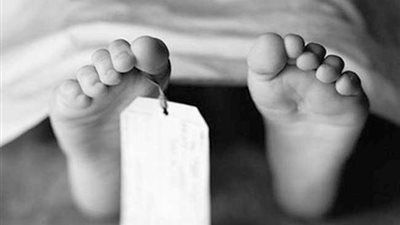 ضربته بحجر على رأسه.. سيدة تتخلص من طفل جيرانها ببني سويف