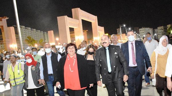 وزيرة الثقافة ومحافظ