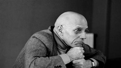 التقى الخُميني ومات بالإيدز نتيجة لشذوذه الجنسي.. من هو ميشيل فوكو؟ 