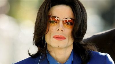 أبرزهم مايكل جاكسون وأميتاب باتشان.. مشاهير أصيبوا بالبهاق بالتزامن مع يومه العالمي