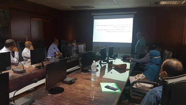 جانب من الندوة