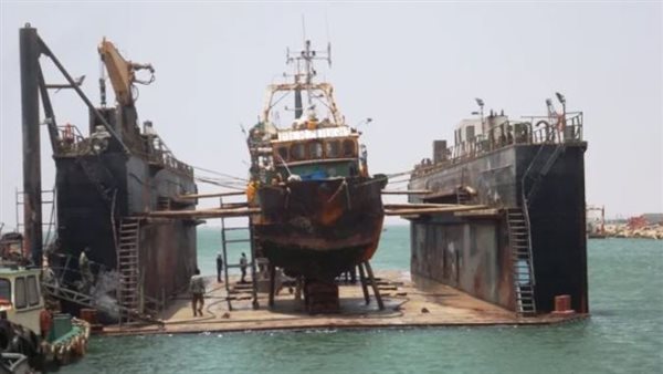 تصليح السفن في ميناء