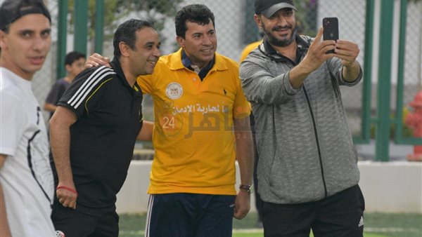 وزير الشباب وأشرف