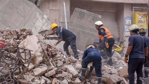 عقار العطارين المنهار