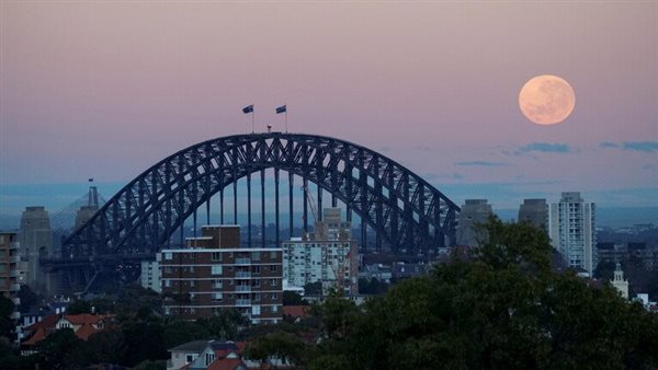 عزل عام على مدينة