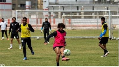 لاعبو الزمالك يحتفلون بعيد ميلاد جمعة ونيمار