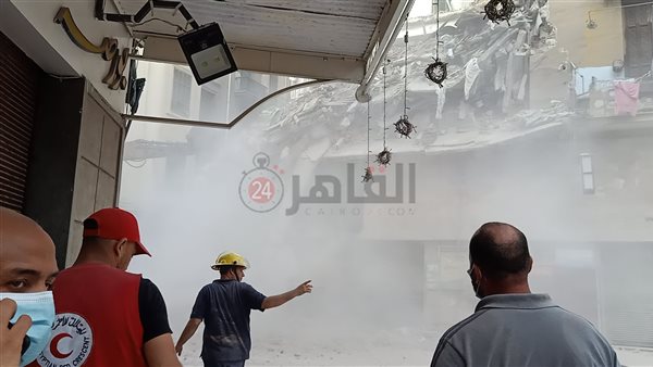 عقار العطارين المنهار