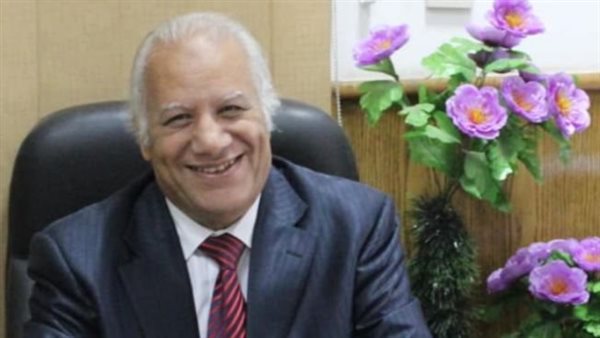 الشاعر مختار عيسى