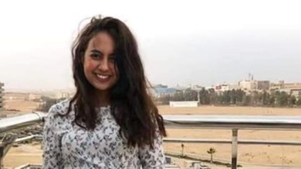 حبيبة طارق فتاة الفستان