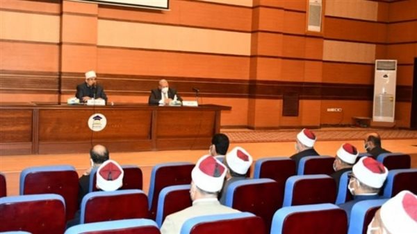 وزير الأوقاف فى لقاء