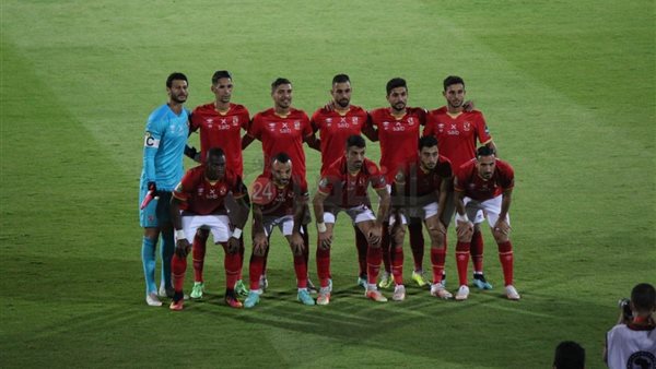 لاعبو الأهلي