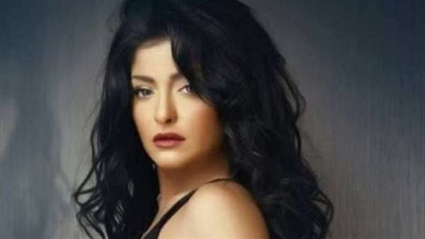 الفنانة علا غانم