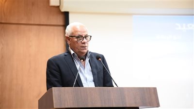 محافظ بورسعيد يستعرض آخر تطورات تطوير منطقة فاطمة الزهراء 