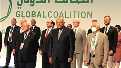 شكري يتلقي 5 من نظرائه على هامش اجتماع التحالف الدولي ضد داعش 