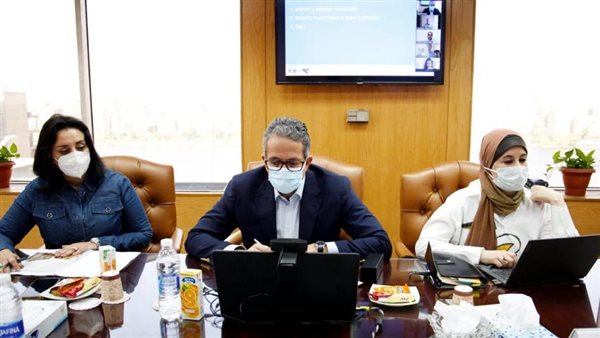 وزير السياحة