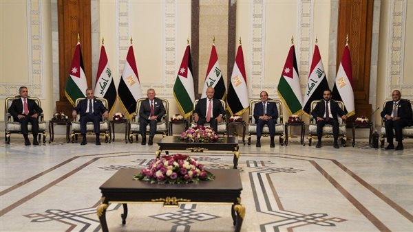 القمة الثلاثية 